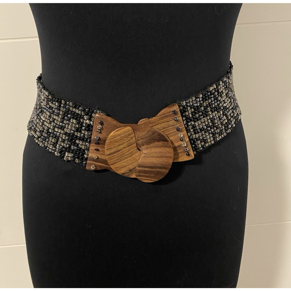 Boho Black Beaded Stretch Belt with Wooden Clasp Buckle – Festival Waist Cinch